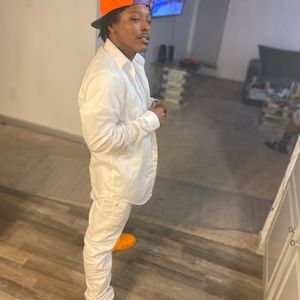 Meet your Posher, Eli